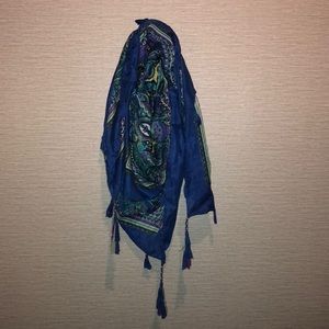 Boho-chic scarf